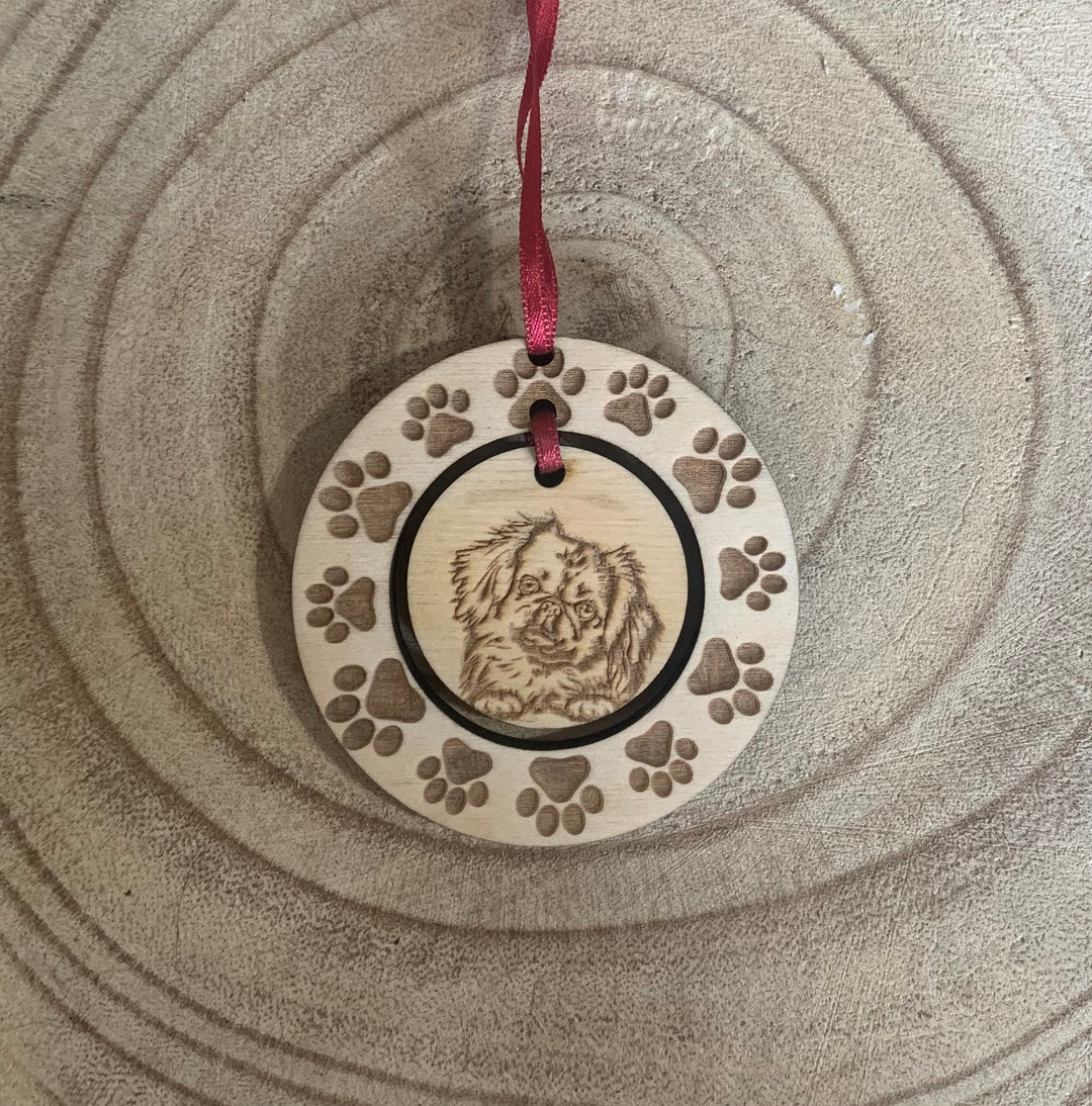 Pekingese Face Illustration Hanging Decoration ~ Mini Paw Wreath