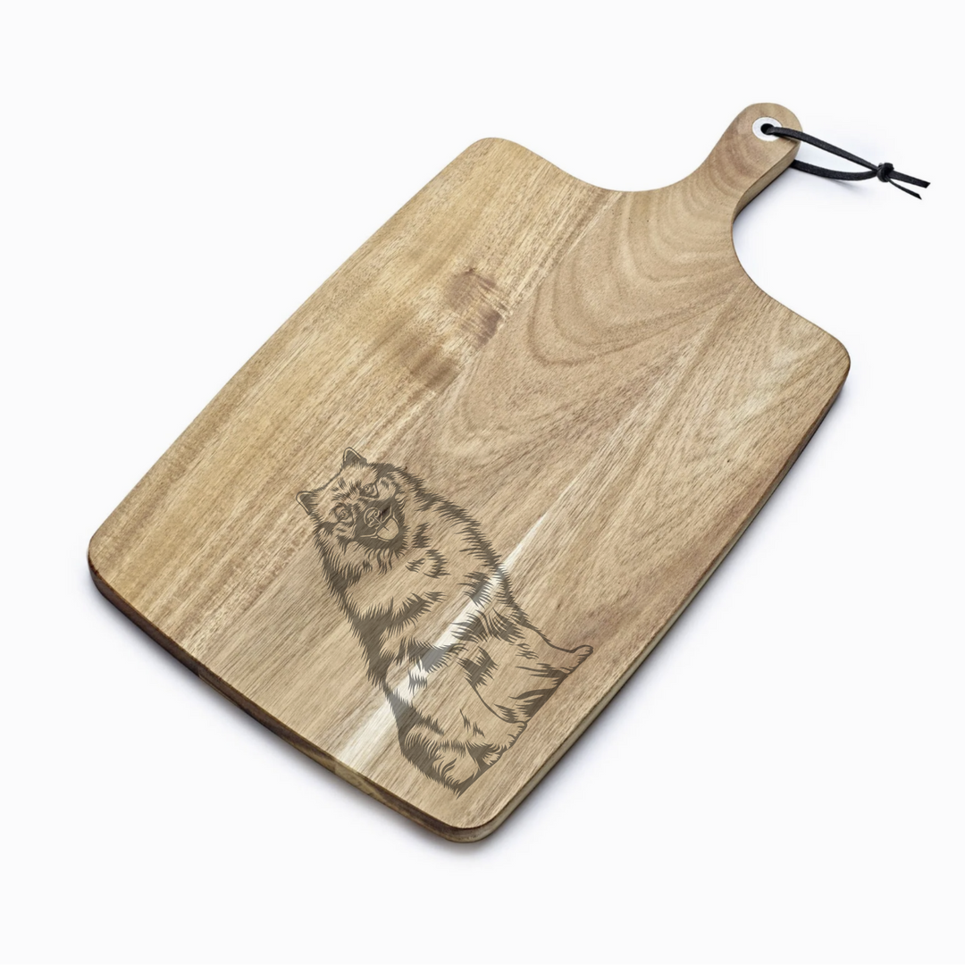 Personalised Sitting Keeshond Engraved Acacia Serving Board
